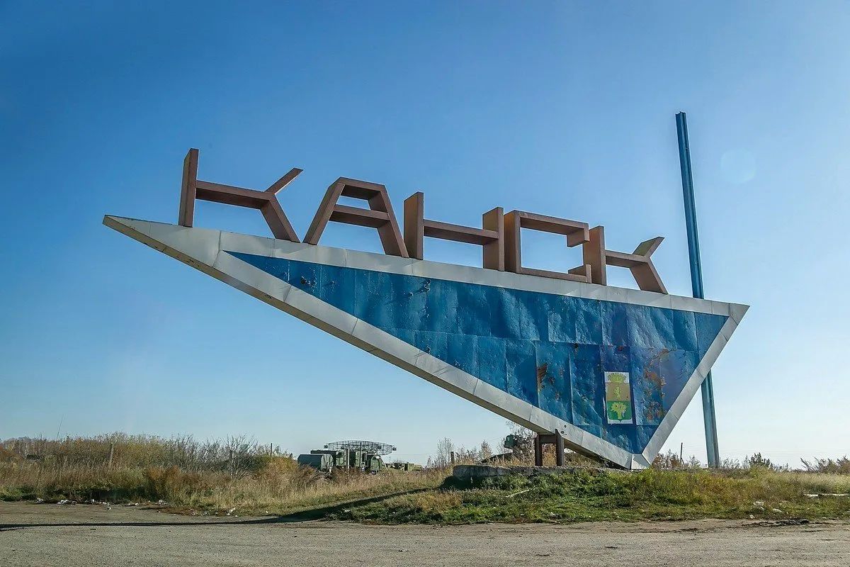 В 2023 году, в период между апрелем и августом, сотрудница КГБУ ДСО «Канский» (бывший психоневрологический интернат) попросила у своей подопечной якобы в долг крупную сумму денег