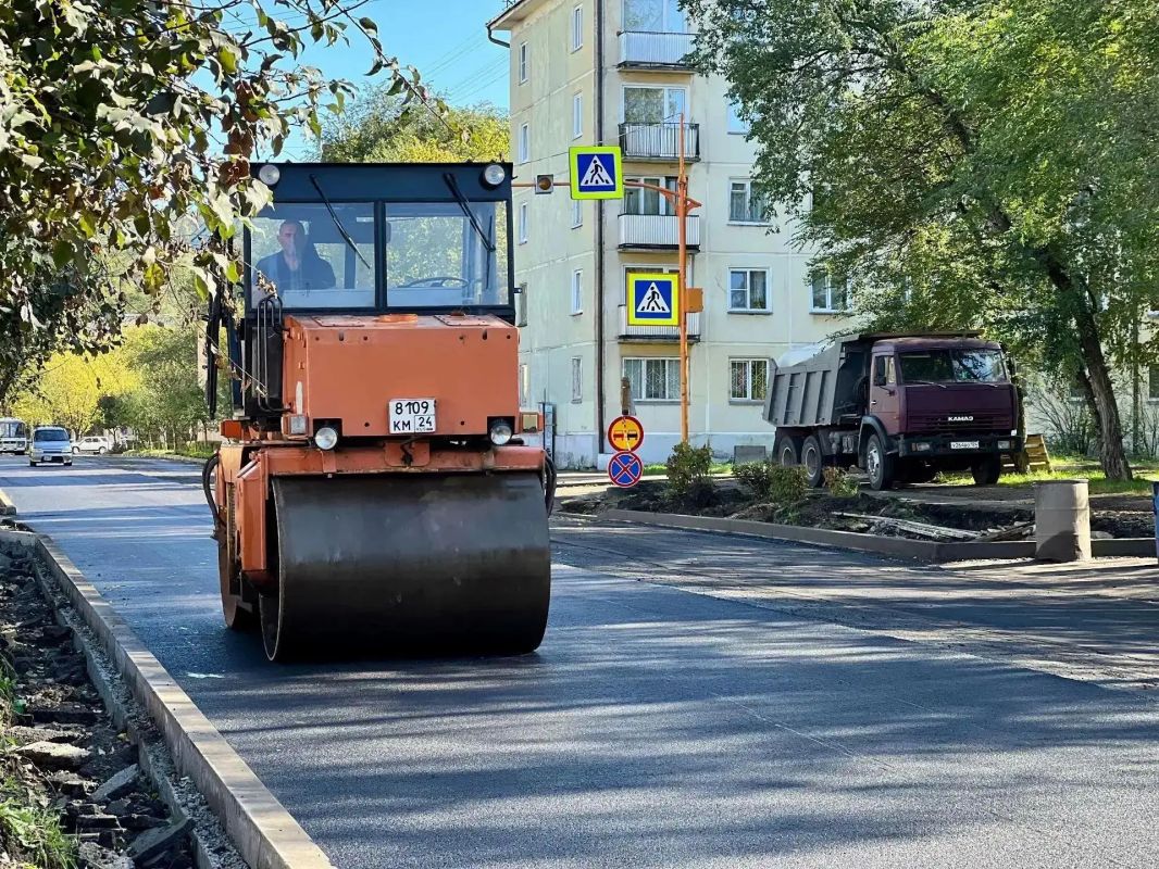 В Железногорске продолжается ремонт на улице Октябрьская В Железногорске продолжается ремонт на улице Октябрьская
