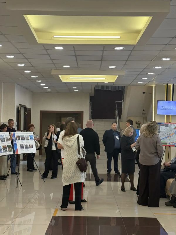 В эти минуты в Красноярске участники со всего края готовятся к Проектно-аналитической сессии федеральной проектной команды «Экономика муниципалитета» проекта ВАРМСУ «Муниципальный диалог» В эти минуты в Красноярске участники со всего края готовятся к Проектно-аналитической сессии федеральной проектной команды «Экономика муниципалитета» проекта ВАРМСУ «Муниципальный диалог»