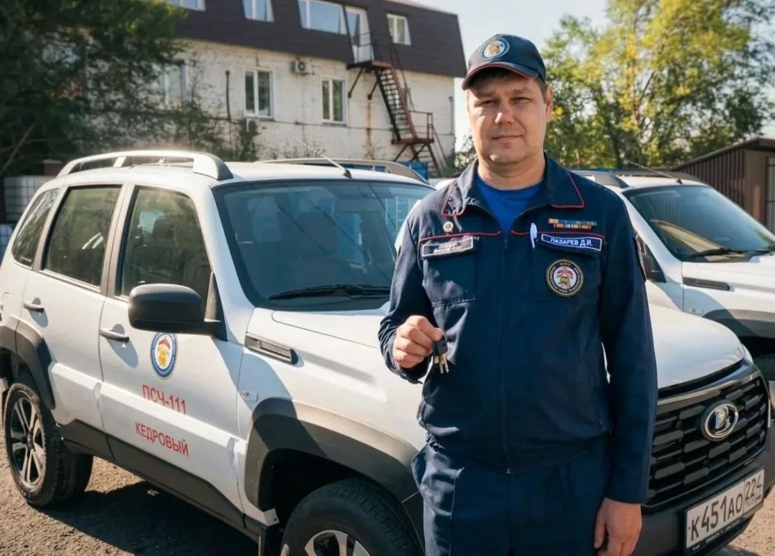 Новая машина была передана в ПСЧ-111 в Кедровый Новая машина была передана в ПСЧ-111 в Кедровый