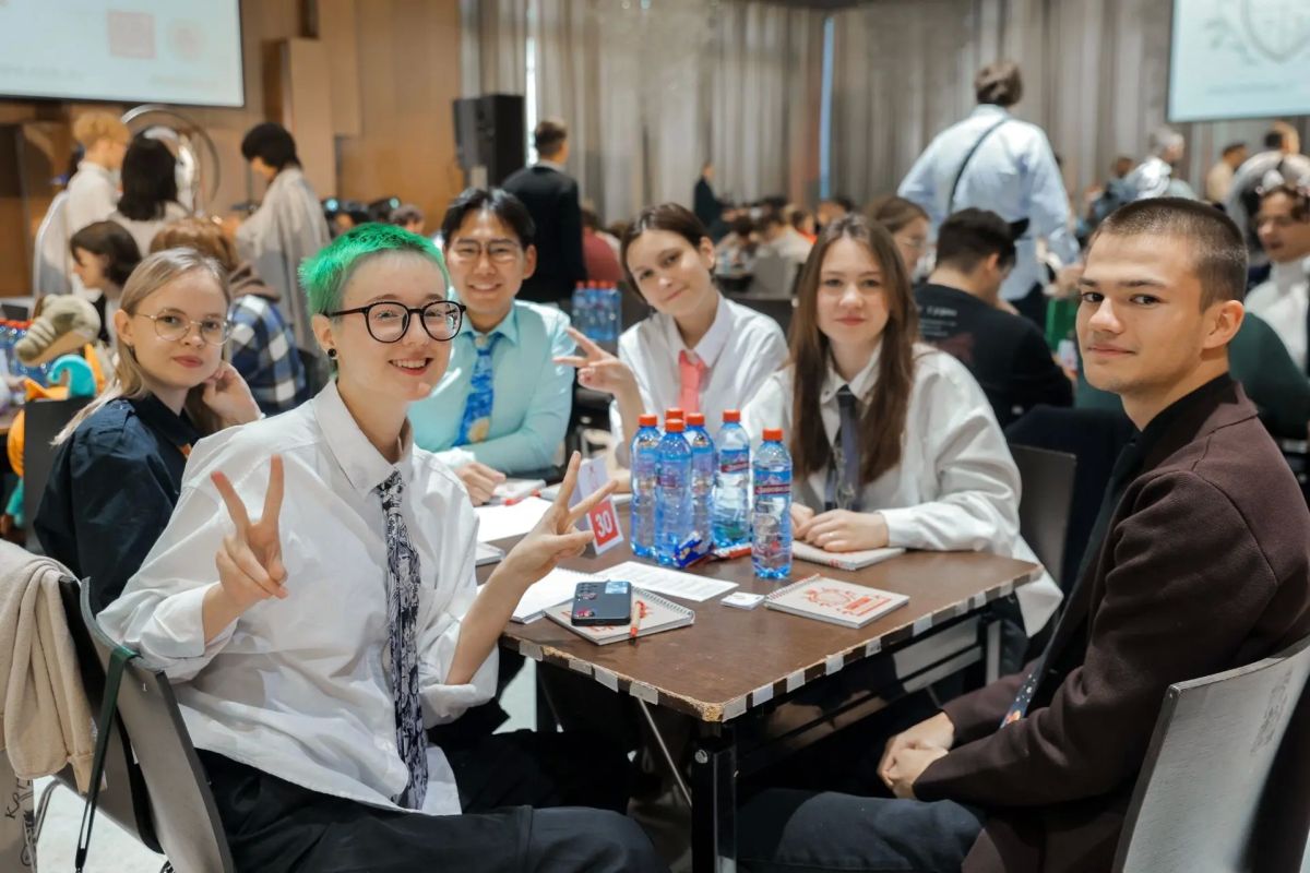 Завершился юбилейный XX Межрегиональный чемпионат по интеллектуальным играм «Енисейская знать — 2026» Завершился юбилейный XX Межрегиональный чемпионат по интеллектуальным играм «Енисейская знать — 2026»