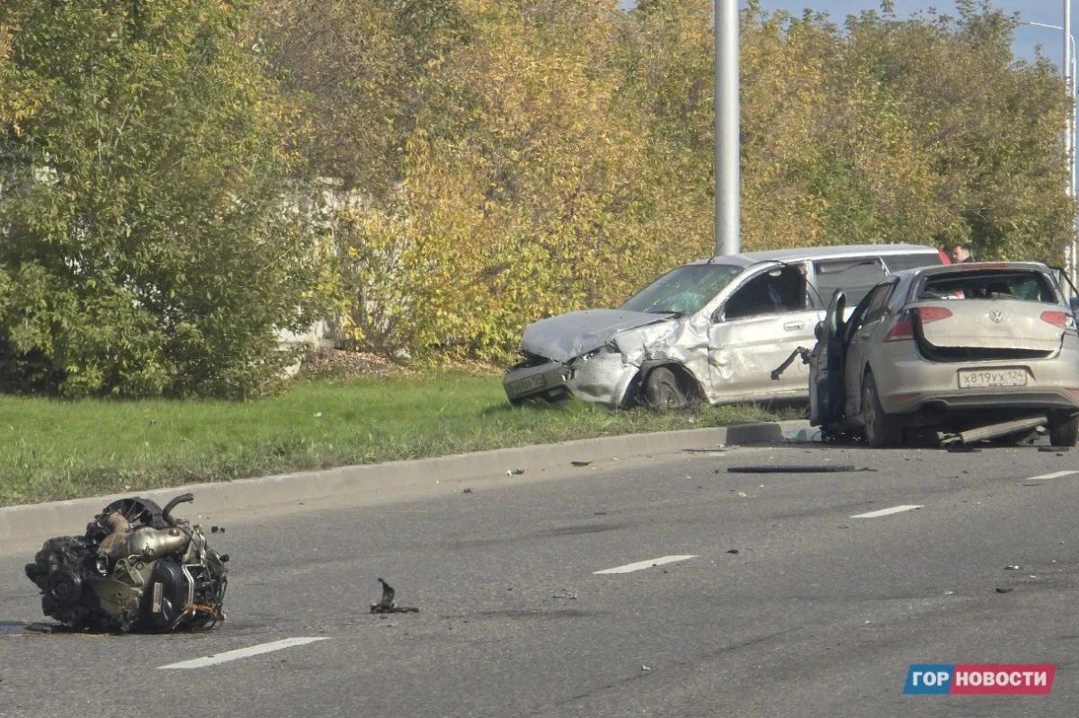 Погибшие в ДТП на Дубровинского девушки оказались студентками СФУ Погибшие в ДТП на Дубровинского девушки оказались студентками СФУ