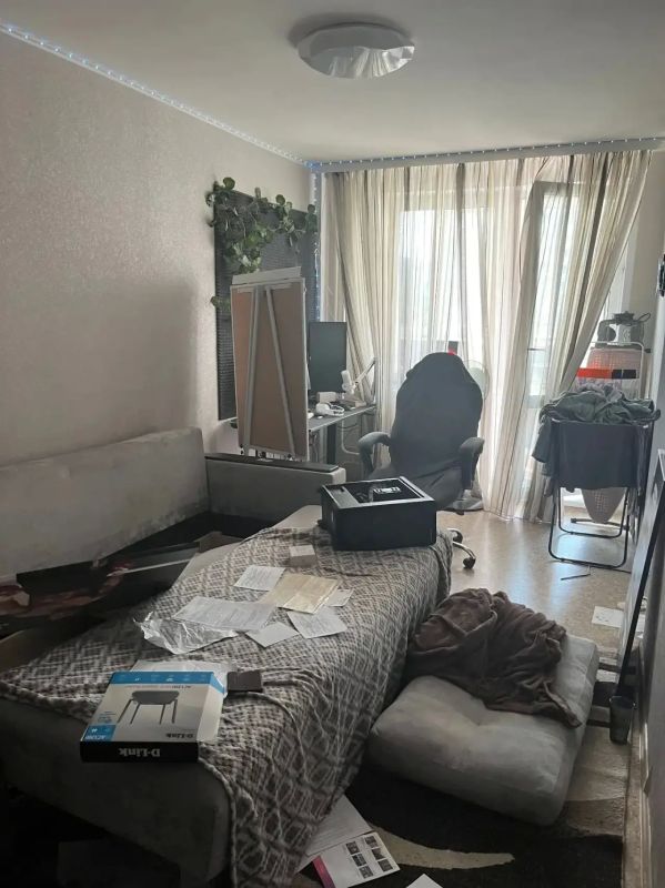 Долг по криптовалюте выбивали ножом, наручниками и участковым: двое жителей Ачинска и экс-полицейский предстанут перед судом Долг по криптовалюте выбивали ножом, наручниками и участковым: двое жителей Ачинска и экс-полицейский предстанут перед судом