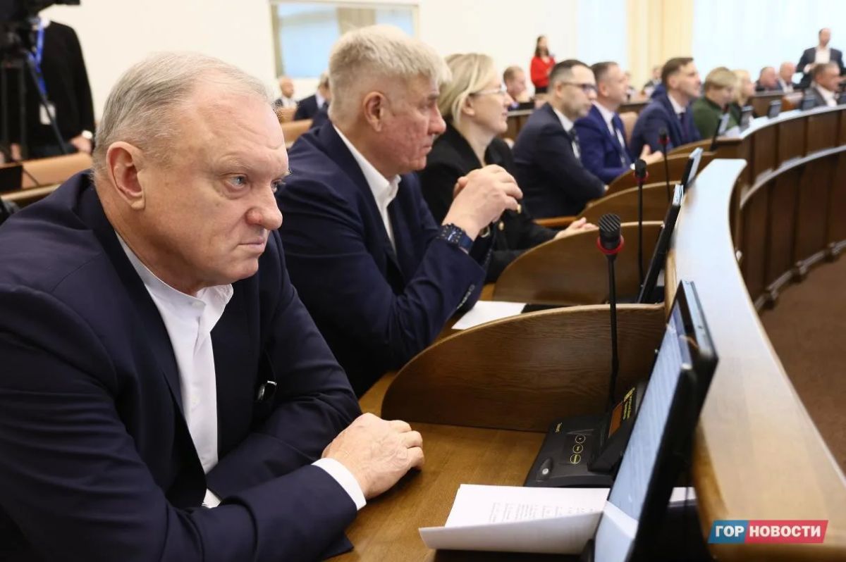 После голосования Алексей Додатко в качестве избранного председателя Законодательного собрания пятого созыва обозначил несколько направлений, которыми предстоит заниматься краевому парламенту После голосования Алексей Додатко в качестве избранного председателя Законодательного собрания пятого созыва обозначил несколько направлений, которыми предстоит заниматься краевому парламенту