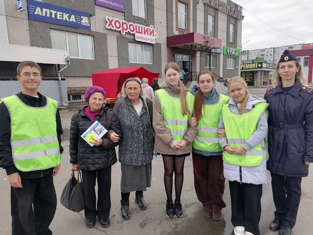«С заботой…» — под таким названием сегодня, в День пожилых людей, прошла акция при поддержке Госавтоинспекции «С заботой…» — под таким названием сегодня, в День пожилых людей, прошла акция при поддержке Госавтоинспекции