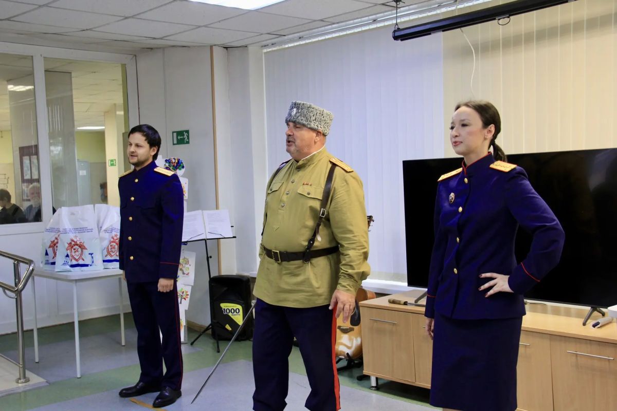 В Красноярске офицеры СК России поздравили старшее поколение с Международным днём пожилого человека В Красноярске офицеры СК России поздравили старшее поколение с Международным днём пожилого человека