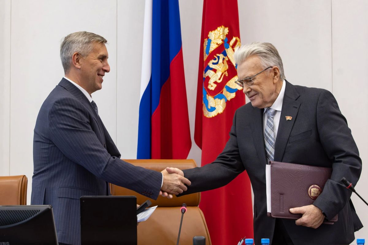 Состоялась первая сессия нового созыва краевого парламента Состоялась первая сессия нового созыва краевого парламента