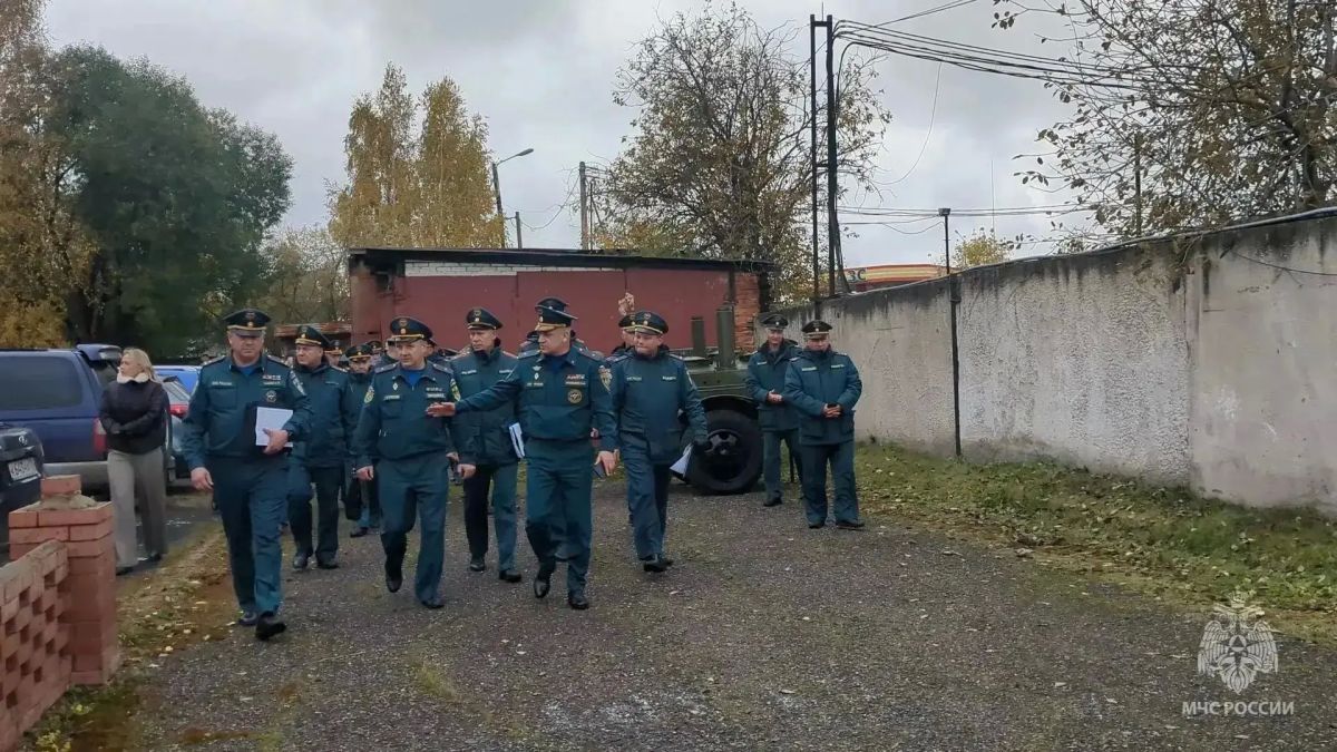 Руководство Главного управления провело выездное совещание в пожарно-спасательной части Руководство Главного управления провело выездное совещание в пожарно-спасательной части
