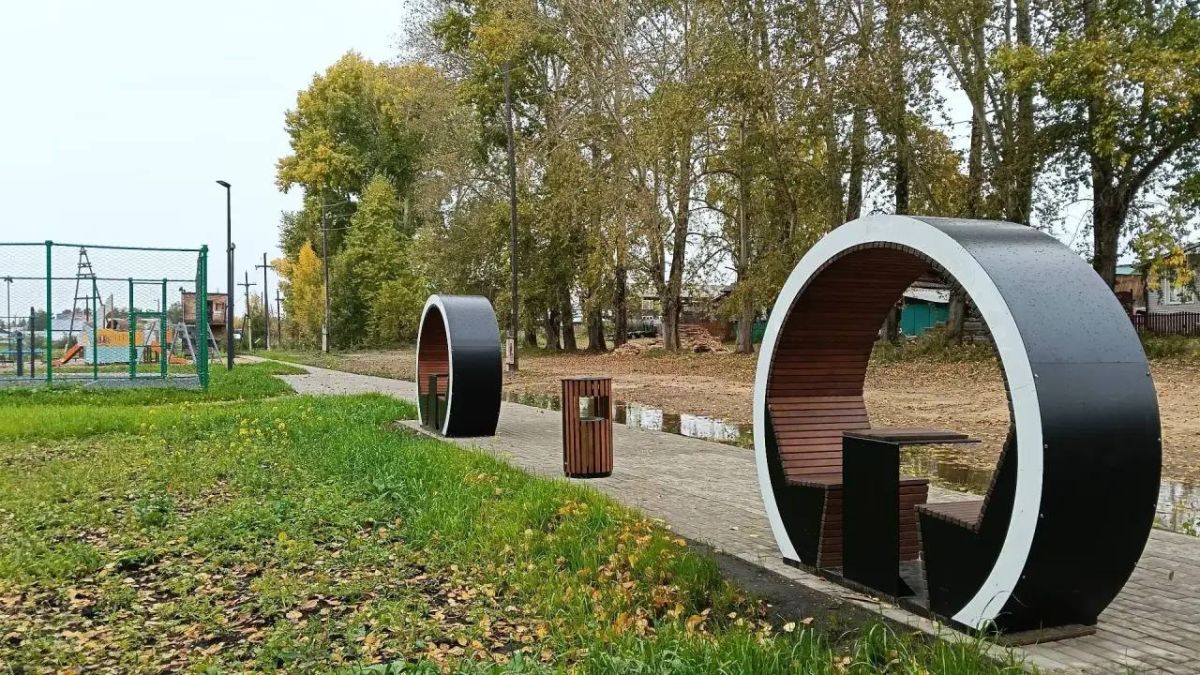 В Енисейске благоустроили новое общественное пространство, за которое проголосовали местные жители В Енисейске благоустроили новое общественное пространство, за которое проголосовали местные жители