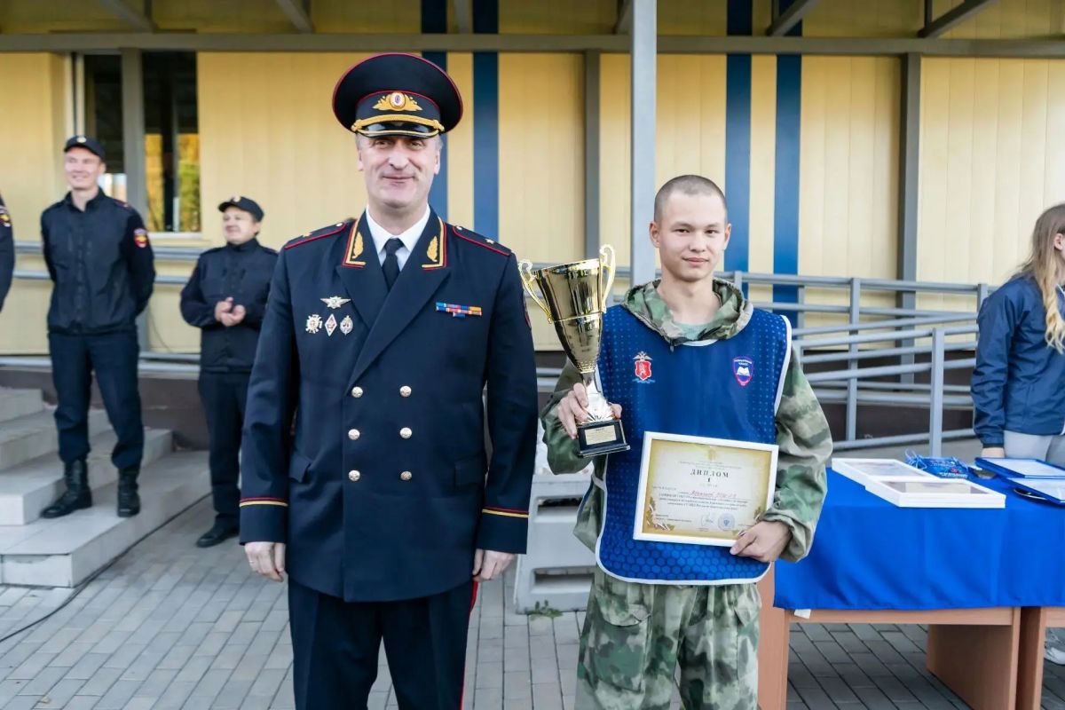 В Красноярске прошёл турнир по лазертагу среди учащихся классов правоохранительной направленности В Красноярске прошёл турнир по лазертагу среди учащихся классов правоохранительной направленности