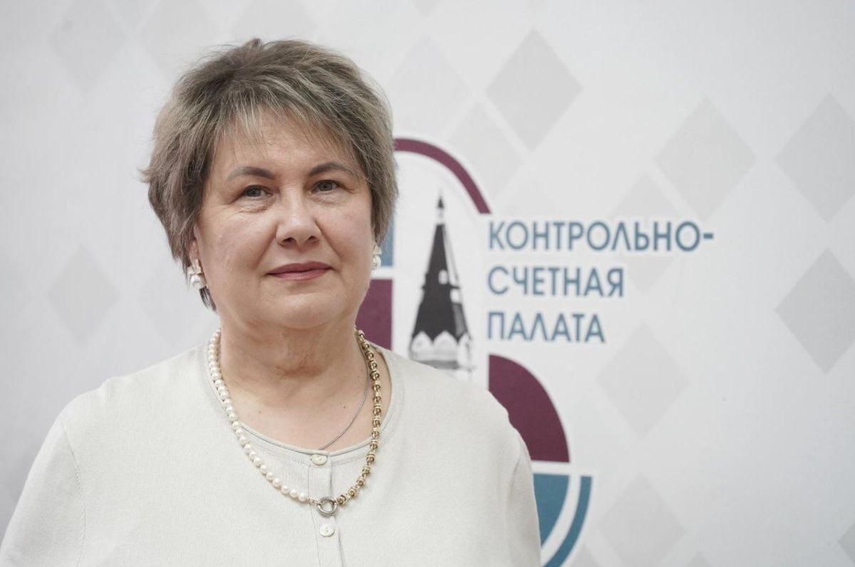 Председатель горсовета Наталия Фирюлина поздравила коллектив Контрольно-счетной палаты города с 20-летним юбилеем и вручила награды сотрудникам Председатель горсовета Наталия Фирюлина поздравила коллектив Контрольно-счетной палаты города с 20-летним юбилеем и вручила награды сотрудникам