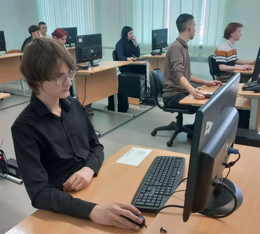 Цифровые проектировщики: как прошёл сетевой урок в Решотинской Первой школе Цифровые проектировщики: как прошёл сетевой урок в Решотинской Первой школе
