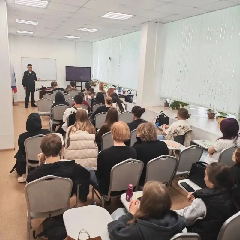 Полиция и молодёжь: профориентация и безопасность Полиция и молодёжь: профориентация и безопасность