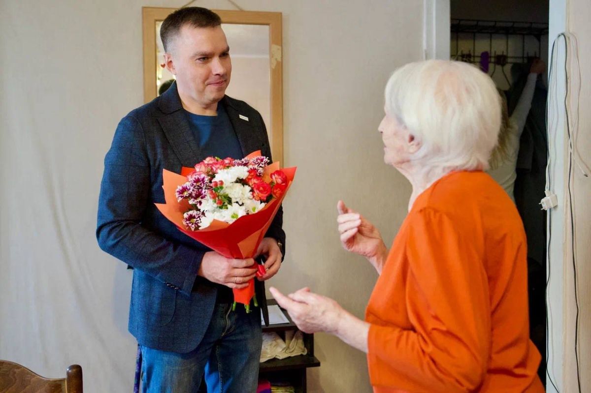 Дмитрий Карасёв: Сегодня поздравил с 95-летием Любовь Ивановну Куракину Дмитрий Карасёв: Сегодня поздравил с 95-летием Любовь Ивановну Куракину