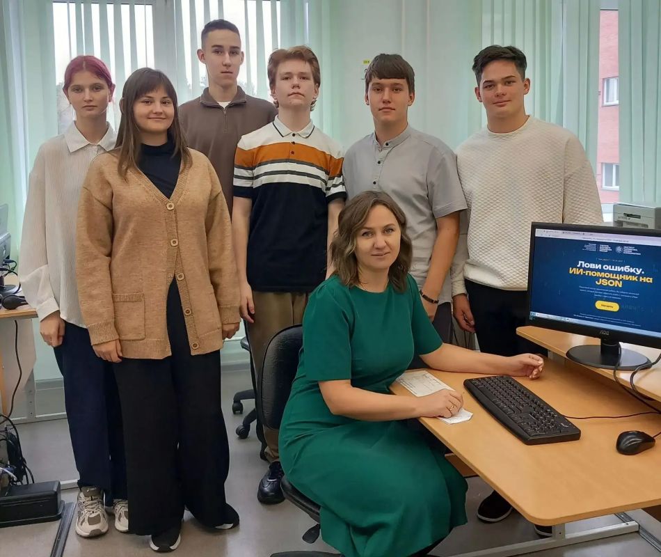 Цифровые проектировщики: как прошёл сетевой урок в Решотинской Первой школе Цифровые проектировщики: как прошёл сетевой урок в Решотинской Первой школе