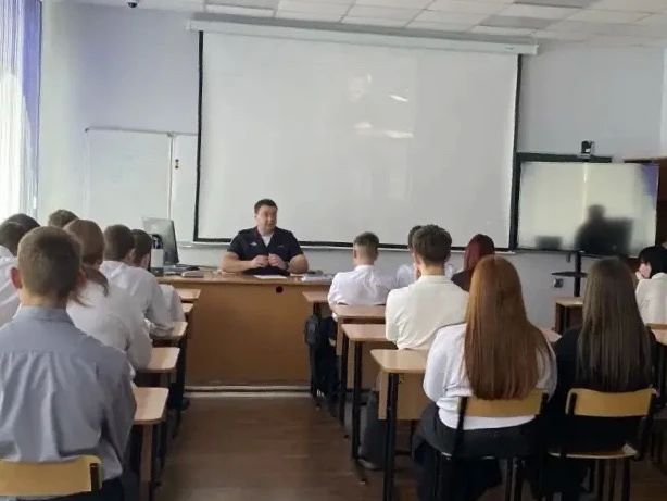 Полиция и молодёжь: профориентация и безопасность Полиция и молодёжь: профориентация и безопасность
