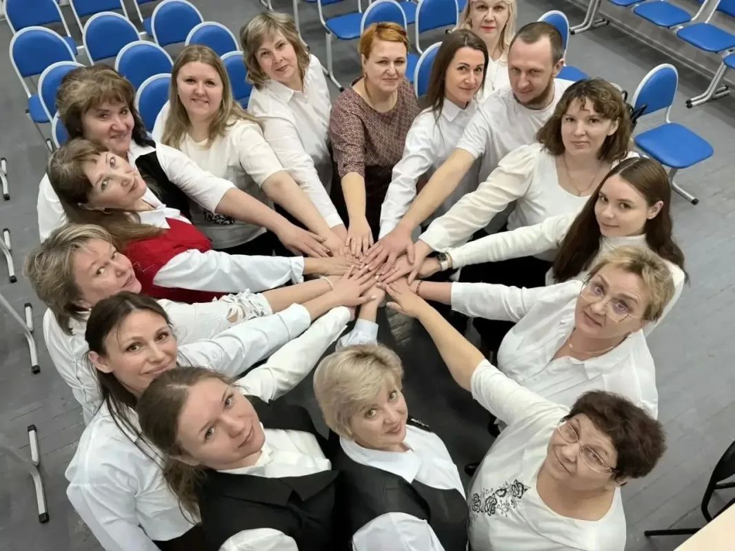 Уважаемые коллеги, дорогие педагоги, ветераны педагогического труда! Уважаемые коллеги, дорогие педагоги, ветераны педагогического труда!