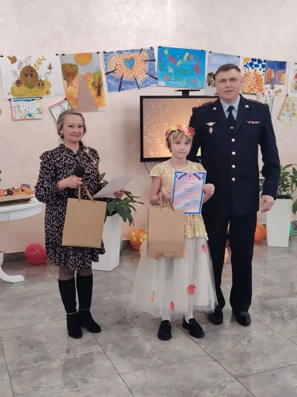 В Емельяновском детском доме наградили участников конкурса рисунков «Нет терроризму» В Емельяновском детском доме наградили участников конкурса рисунков «Нет терроризму»