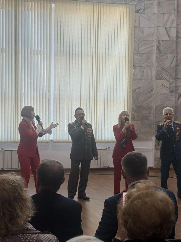 Поздравляем с началом нового учебного года краевого народного университета «Активное долголетие»! Поздравляем с началом нового учебного года краевого народного университета «Активное долголетие»!
