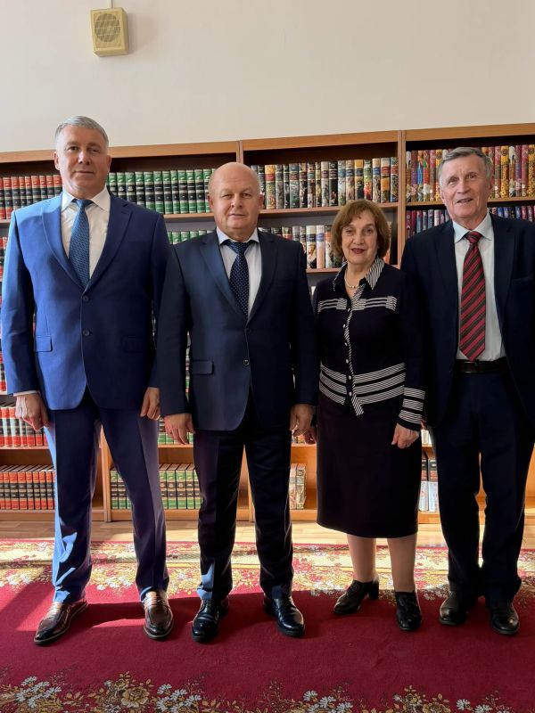 Поздравляем с началом нового учебного года краевого народного университета «Активное долголетие»! Поздравляем с началом нового учебного года краевого народного университета «Активное долголетие»!