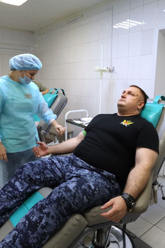 Сотрудники Канской воспитательной колонии приняли участие в акции по сдаче крови Сотрудники Канской воспитательной колонии приняли участие в акции по сдаче крови