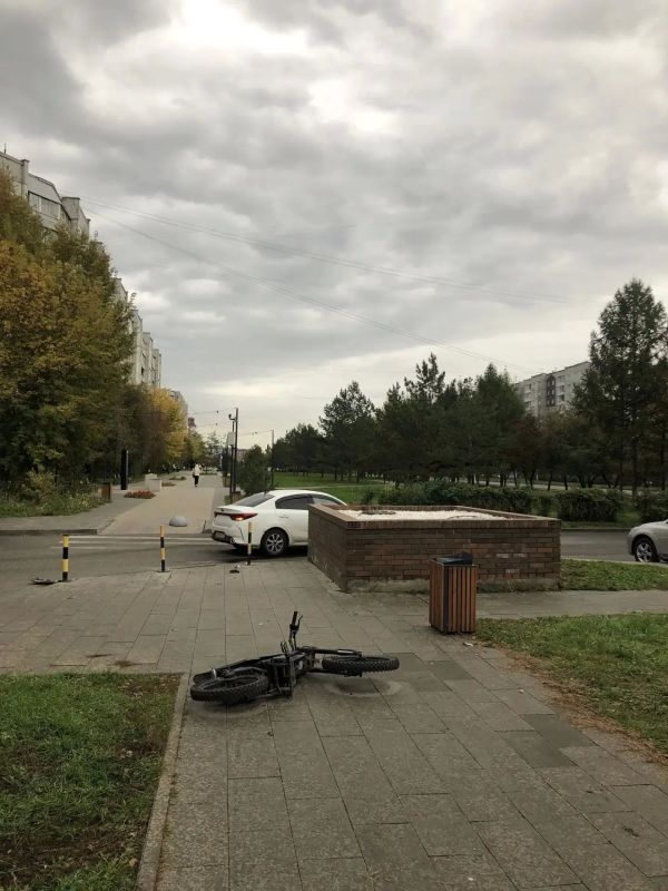 Юный водитель СИМ угодил под колеса автомобиля Юный водитель СИМ угодил под колеса автомобиля