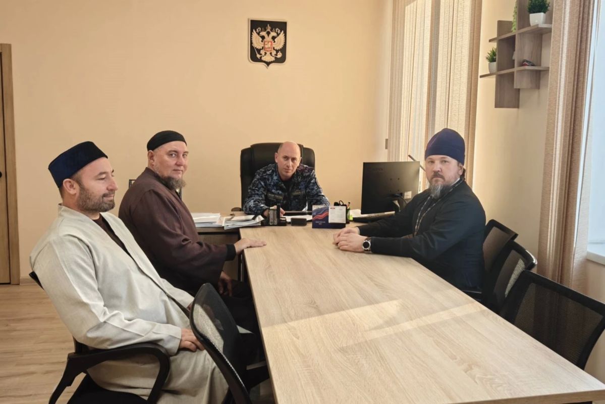 Члены межрелигиозной группы ГУФСИН встретились с осужденными, отбывающими наказание в колониях строгого режима