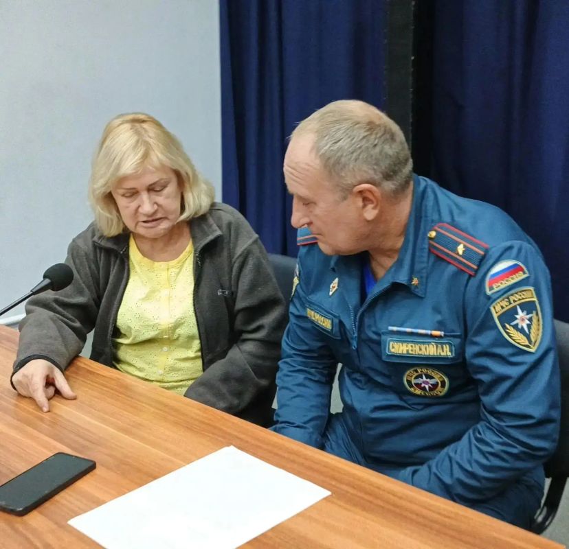 Глава Емельяновского округа провёл встречу с председателями садоводческих товариществ Глава Емельяновского округа провёл встречу с председателями садоводческих товариществ