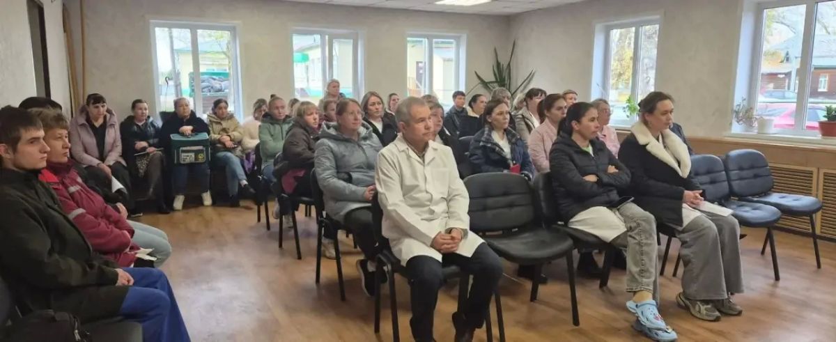В Казачинской больнице обсудили условия службы медиков по контракту В Казачинской больнице обсудили условия службы медиков по контракту