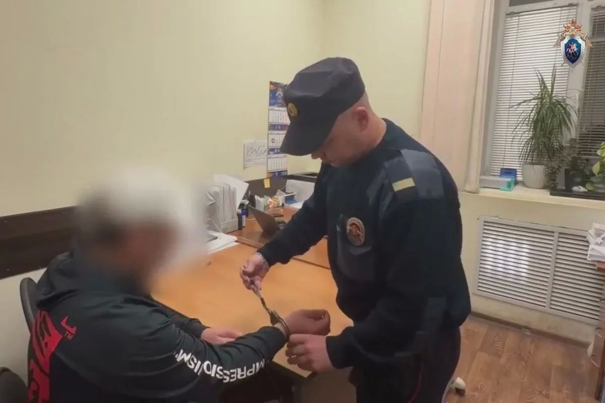 В Красноярске хулиган едва не задушил 9-летнюю девочку