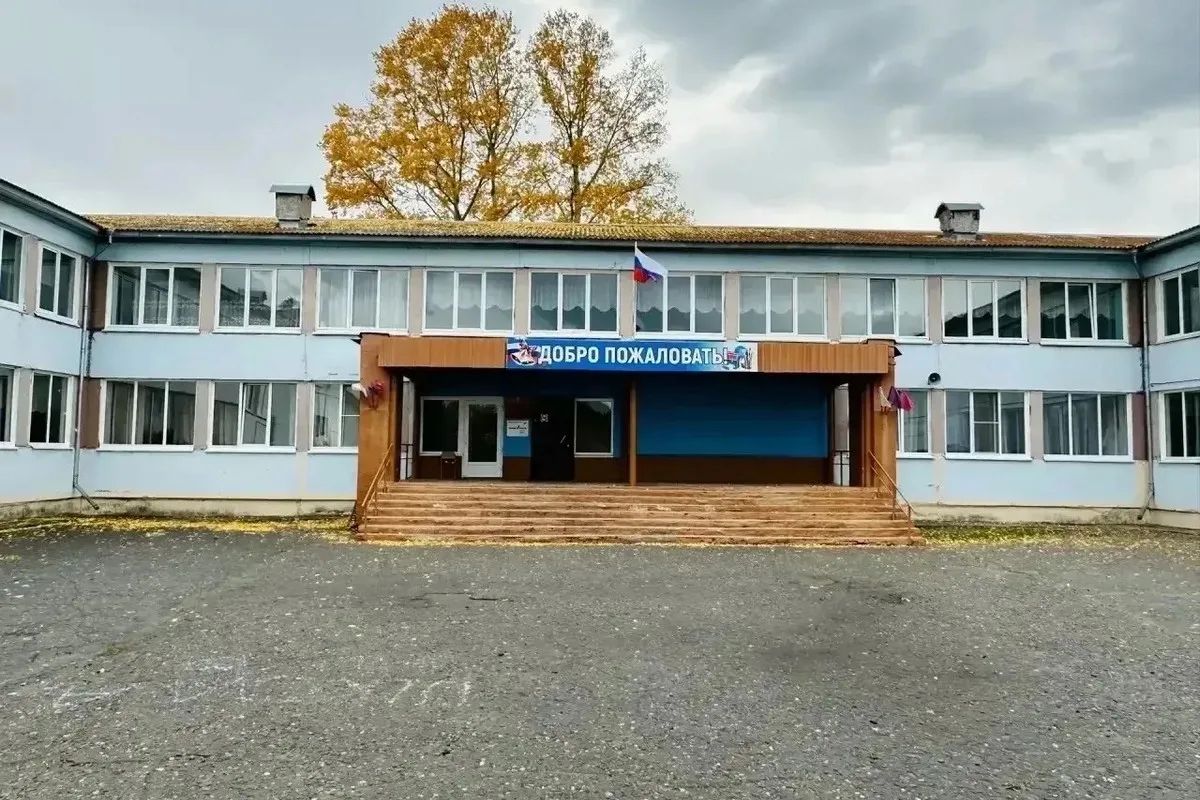 В Минусинском муниципальном округе директор школы приняла на работу свою дочь