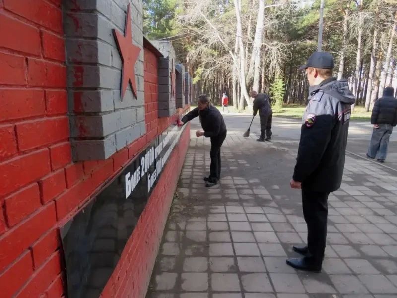 Память, застывшая в граните и живущая в сердцах Память, застывшая в граните и живущая в сердцах