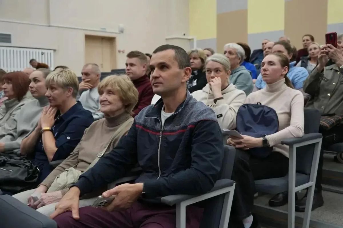Глава Красноярска Сергей Верещагин начал осеннюю серию встреч с жителями Глава Красноярска Сергей Верещагин начал осеннюю серию встреч с жителями