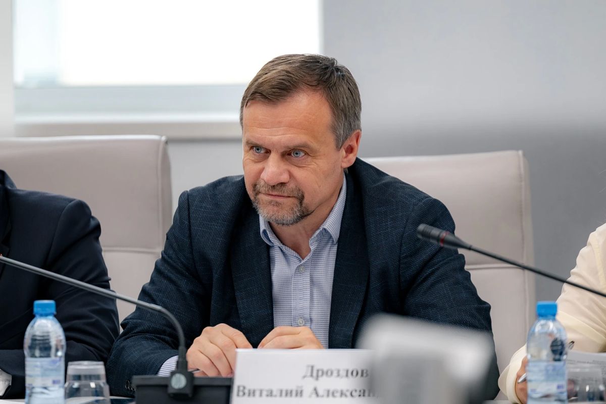 Комитет по развитию инфраструктуры поддержал законопроект о передаче полномочий в сфере ЖКХ Комитет по развитию инфраструктуры поддержал законопроект о передаче полномочий в сфере ЖКХ