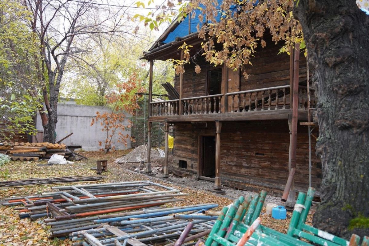 Глава Красноярска Сергей Верещагин и председатель городского Совета Наталия Фирюлина проинспектировали ход реставрации объектов культурного наследия Глава Красноярска Сергей Верещагин и председатель городского Совета Наталия Фирюлина проинспектировали ход реставрации объектов культурного наследия