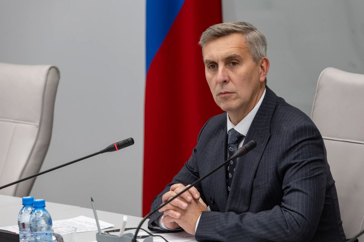 Сегодня вместе с коллегами провёл заседание совета Законодательного Собрания