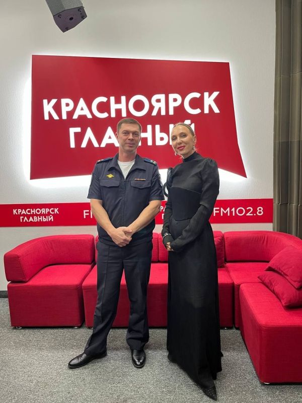 Прокатились до станции «Защита от мошенников» — заместитель начальника ГСУ ГУ МВД России по Красноярскому краю Антон Осетров стал гостем эфира программы «Метро» на радиостанции «Красноярск Главный» Прокатились до станции «Защита от мошенников» — заместитель начальника ГСУ ГУ МВД России по Красноярскому краю Антон Осетров стал гостем эфира программы «Метро» на радиостанции «Красноярск Главный»