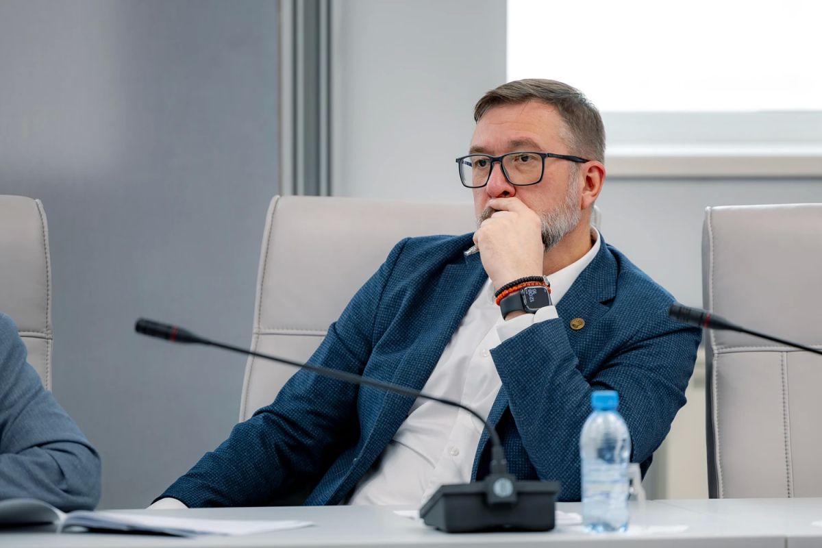 Комитет по развитию инфраструктуры поддержал законопроект о передаче полномочий в сфере ЖКХ Комитет по развитию инфраструктуры поддержал законопроект о передаче полномочий в сфере ЖКХ