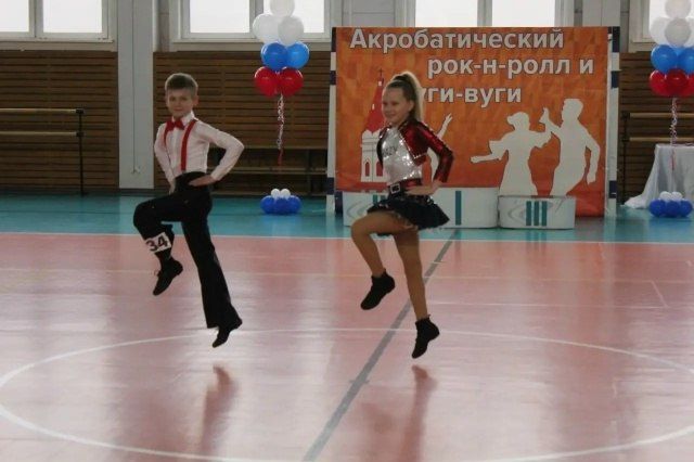 От школьной любви до большой семьи От школьной любви до большой семьи