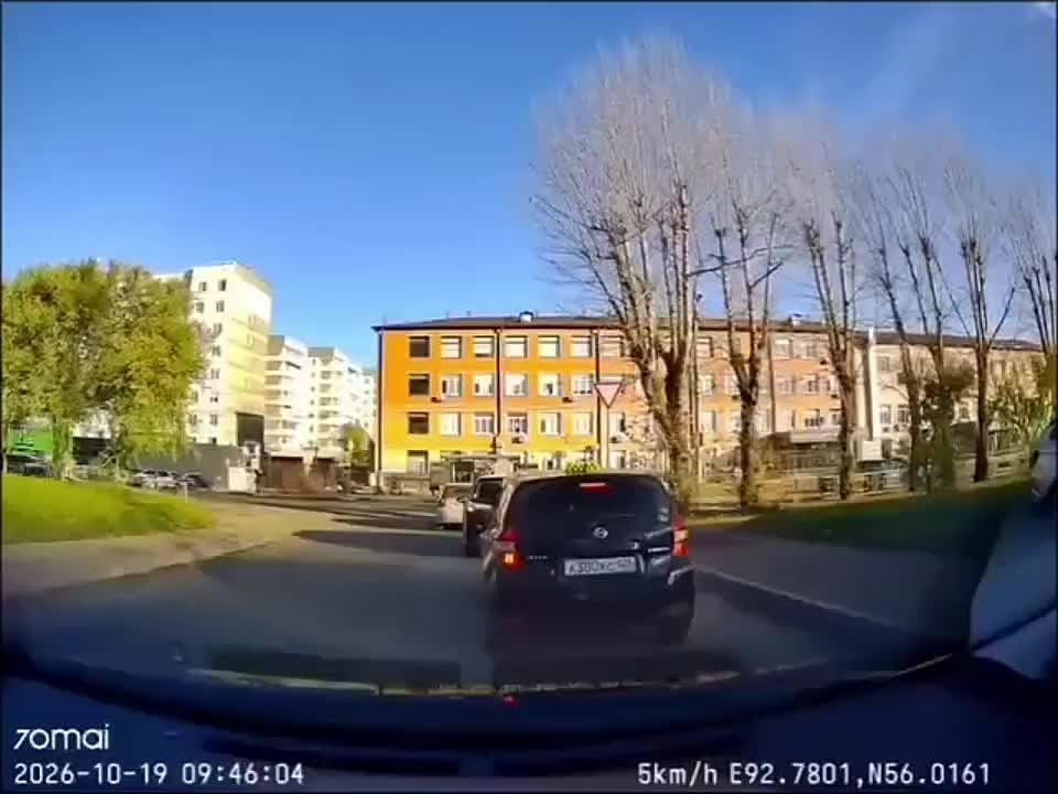 И школьник, и студент: сотрудники Госавтоинспекции Красноярска напоминают о неукоснительном соблюдении ПДД при управлении самокатами и велосипедами