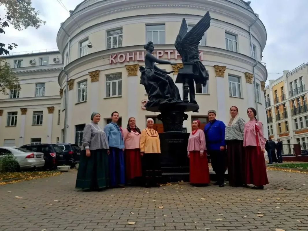 Народный ансамбль русской песни «Иволга» из Киндяково Сосновоборского округа покорил московскую сцену! Народный ансамбль русской песни «Иволга» из Киндяково Сосновоборского округа покорил московскую сцену!
