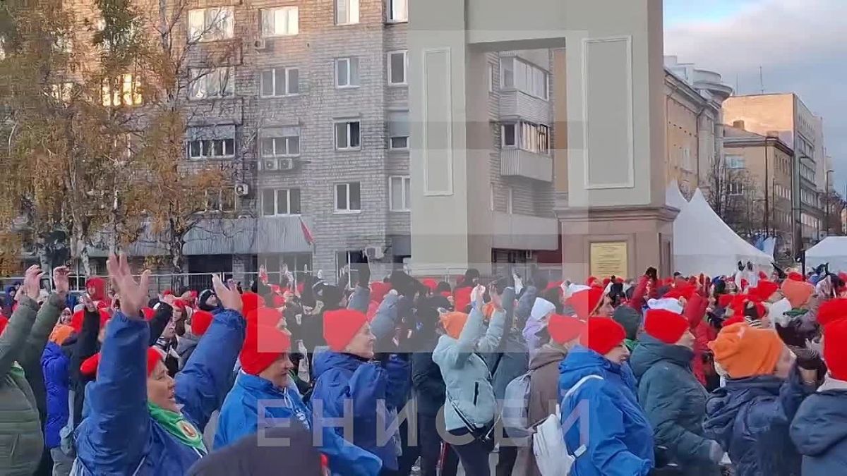 Прямо сейчас заряжаемся бодростью со звёздами спорта!