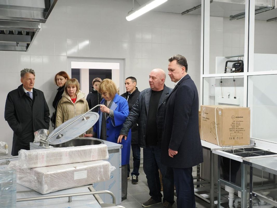 Завершить строительство школы в жилом районе Мичуринский планируется к 1 декабря этого года Завершить строительство школы в жилом районе Мичуринский планируется к 1 декабря этого года