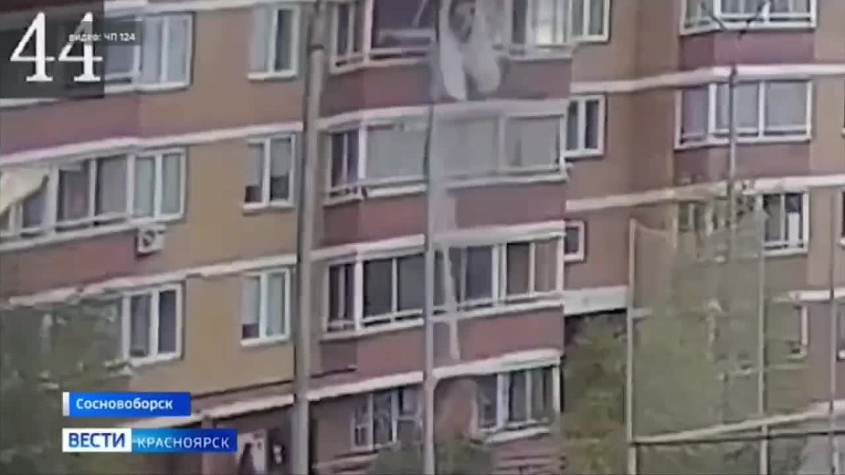 В Сосновоборске произошёл взрыв и пожар в жилой многоэтажке