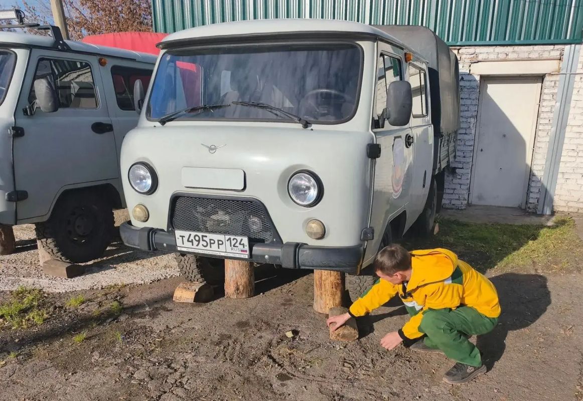 Лесопожарную технику по всему Красноярскому краю готовят к зимнему хранению Лесопожарную технику по всему Красноярскому краю готовят к зимнему хранению