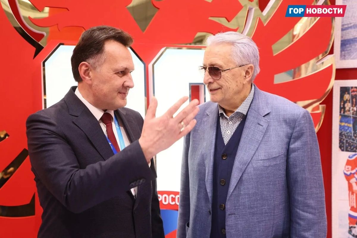 Глава Красноярска встретился с легендой мирового хоккея Александром Якушевым Глава Красноярска встретился с легендой мирового хоккея Александром Якушевым