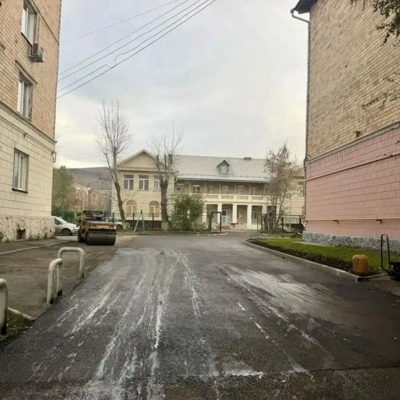 В Красноярске отремонтировали дорогу к детскому саду №60 В Красноярске отремонтировали дорогу к детскому саду №60