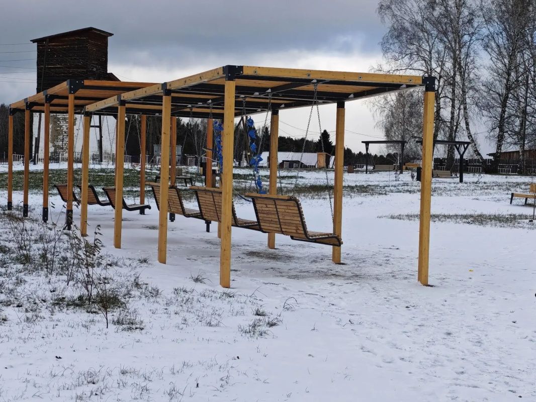 В Новой Солянке открылся «Семейный парк» В Новой Солянке открылся «Семейный парк»