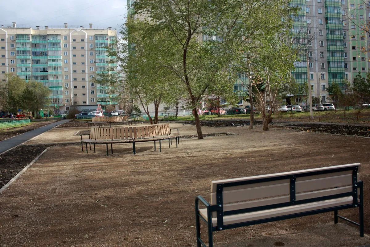 В Кировском районе Красноярска появилась большая благоустроенная территория В Кировском районе Красноярска появилась большая благоустроенная территория