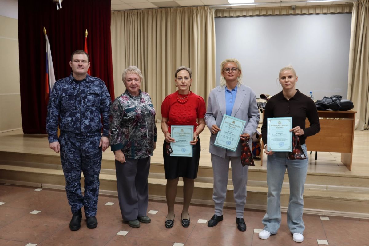 Чемпионка мира по боксу Екатерина Сычева встретилась с воспитанниками Канской воспитательной колонии Чемпионка мира по боксу Екатерина Сычева встретилась с воспитанниками Канской воспитательной колонии